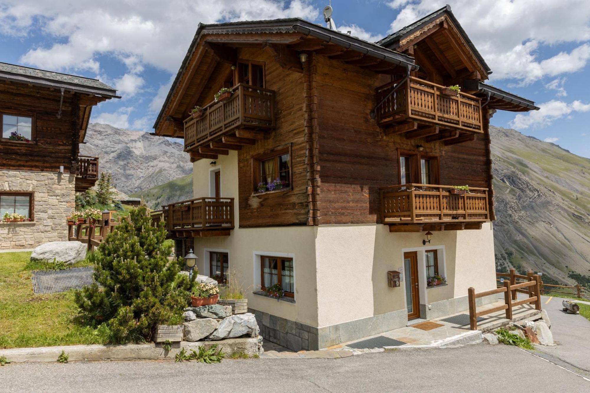 Pianeta Oro Avamposto Meteo Lägenhet Livigno Exteriör bild